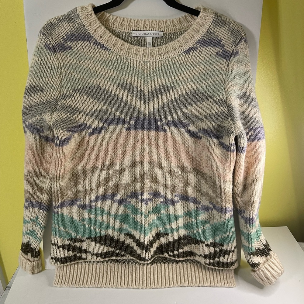 Victoria Secret aztec wool sweater size XS‎